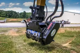 commercial-tree-grinder-progrind-15